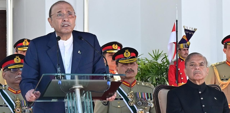 صدر مملکت کا مسلح افواج کے جوانوں و افسران کیلیے فوجی اعزازت کا اعلان
