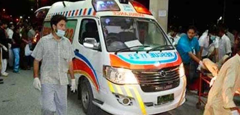 بس نے موٹر سائیکل رکشے کو روند ڈالا، 7 خواتین سمیت 8 افراد جاں بحق