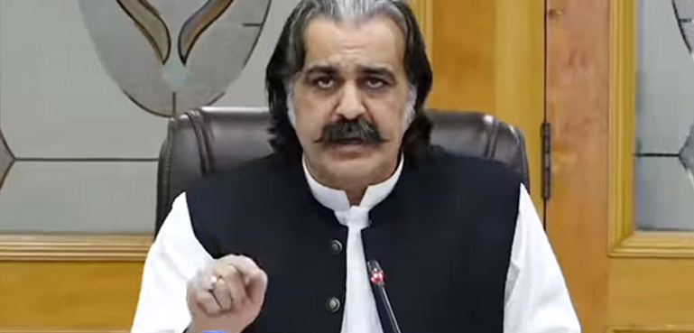 وزیر اعلیٰ خیبر پختونخوا نے این ایف سی ایوارڈ کیلیے سڑکوں پر نکلنے کی دھمکی دے دی