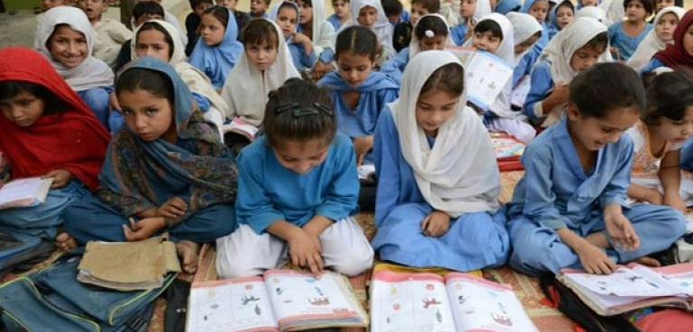 سندھ کے سرکاری اور نجی اسکولوں میں ’’بُک بینک‘‘ قائم