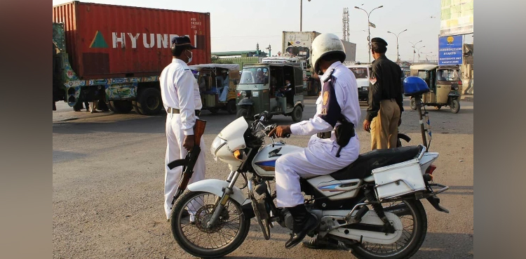 ’ٹریفک قوانین کی خلاف ورزی پر سزائیں اور جرمانے بڑھائے جائیں گے‘