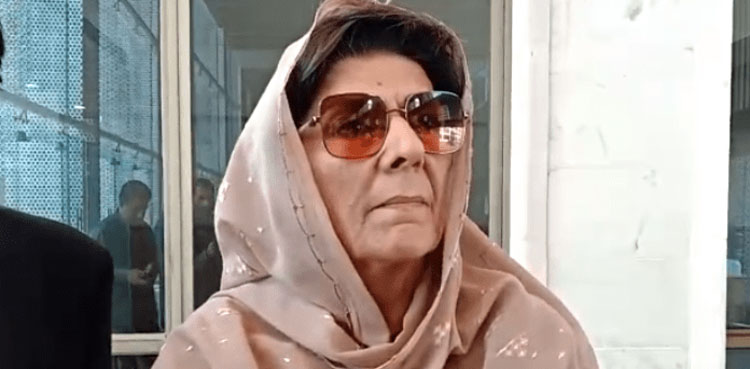 بانی پی ٹی آئی نے پارٹی کو قائمہ کمیٹیوں سے مستعفی ہونے کی ہدایت کی ہے، علیمہ خان