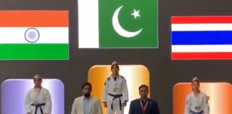 پاکستان کا ایک اور بڑا معرکہ، باکسر بانو بٹ نے بھارتی حریف کو دھول چٹادی