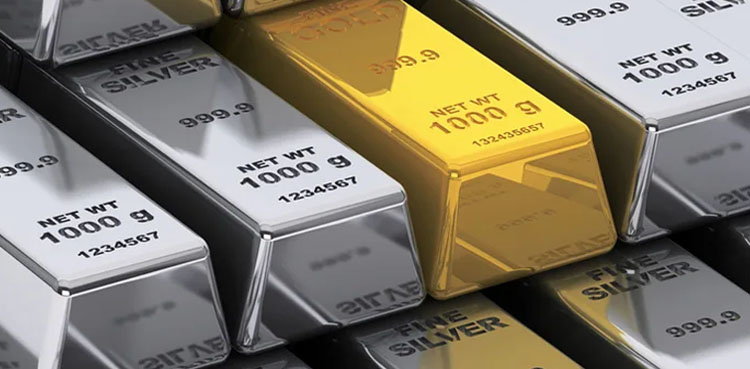 سونے کی قیمت میں بڑی کمی کے بعد چاندی کی قیمتوں میں کیا تبدیلی آئی؟