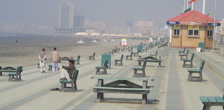 بحیرہ عرب میں طوفان بننے کا خطرہ،  محکمہ موسمیات نے کراچی والوں کو خبردار کردیا