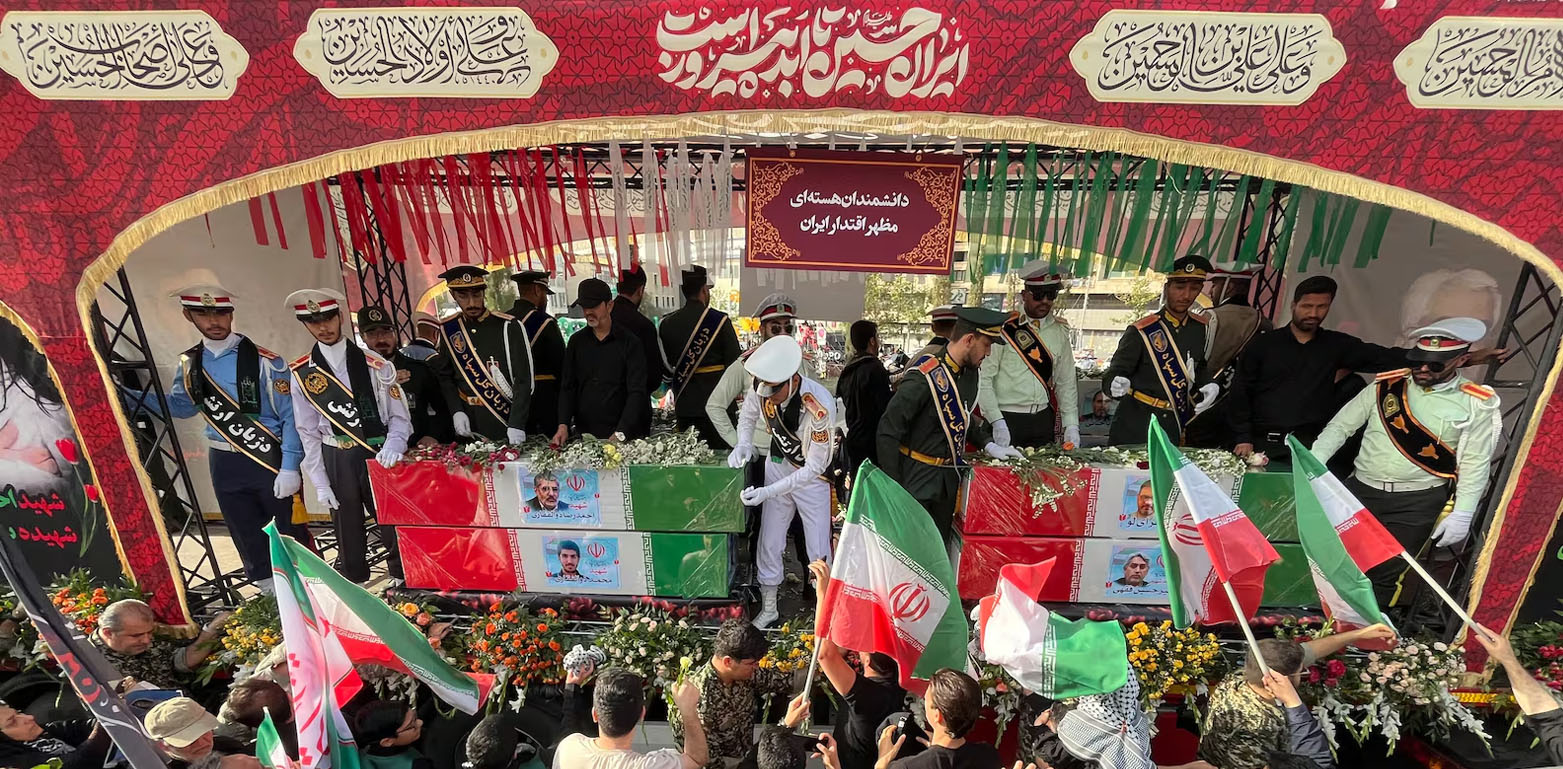 اسرائیل سے جنگ، ایران کے شہید اعلیٰ عسکری کمانڈرز اور شہریوں کی نماز جنازہ ادا کردی گئی