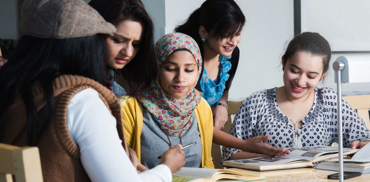 امریکی ویزا پابندیاں، پاکستانی طلبا کس طرح اس سے بچ سکتے ہیں؟ ویڈیو