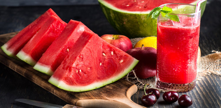 موٹاپا کم کرنا چاہتے ہیں تو تربوز کے شربت میں کیا چیز ملا کرپیئں؟