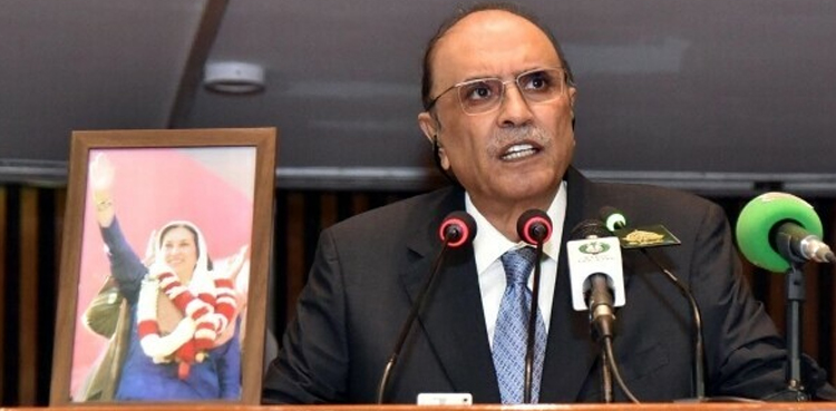 آصف زرداری ایوان صدر چھوڑیں گے تو وزیراعظم ہاؤس میں بیٹھیں گے: ناصر شاہ