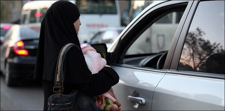 بیرون ملک بھیک مانگنے والے پاکستانی : کیا ہم نے اپنی عزتِ نفس کا سودا کرلیا ؟