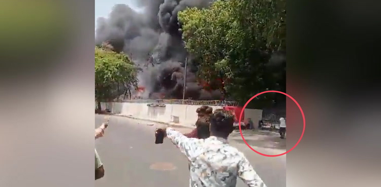 ایئر انڈیا طیارہ حادثہ : زندہ بچ جانے والے شخص کی نئی ویڈیو وائرل