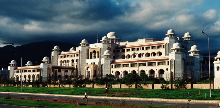 بجٹ 26-2025  :  وزیراعظم آفس کی تزئین و آرائش کیلئے 6 کروڑ 50 لاکھ روپے رکھنے کی تجویز