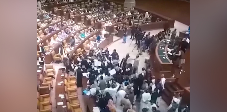 پنجاب اسمبلی کے 26 اپوزیشن ارکان کیخلاف نااہلی ریفرنس دائر