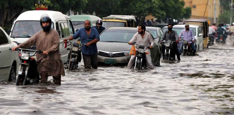 کراچی میں اربن فلڈنگ کا خطرہ ! محکمہ موسمیات نے خطرے کی گھنٹی بجادی