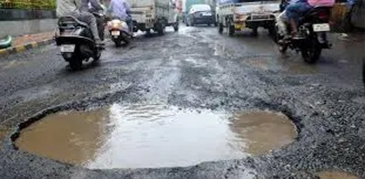 کراچی کی سڑکوں کے لیے ملنے والا اربوں روپے کا فنڈ کہاں گیا؟ اہم انکشافات