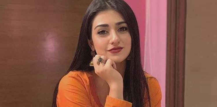 سارہ خان