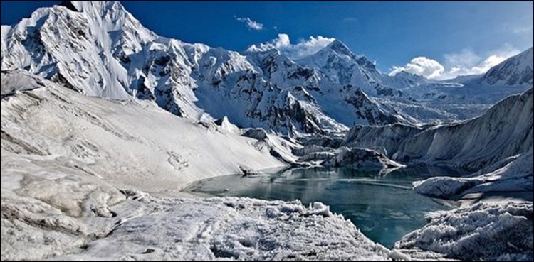 گلیشیئرز والے علاقوں میں گلیشیائی جھیلیں پھٹنے کے واقعات کا خطرہ بڑھ گیا