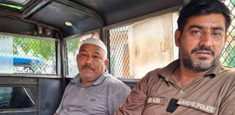 وزیراعلیٰ پنجاب کے خلاف نامناسب الفاظ  کا استعمال ، بزرگ شہری  مقدمے سے ڈسچارج