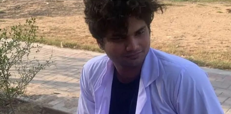خاتون ڈاکٹر نے کومے میں رہنے والے بیٹے کے گردے عطیہ کردیے