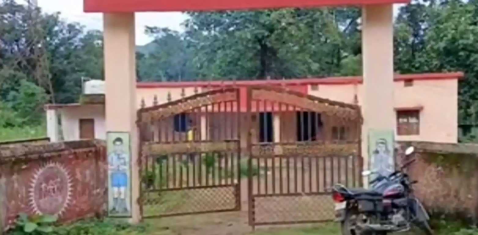 طالبہ رات بھر سکول میں بند رہی، کھڑکی سے باہر نکلنے کی کوشش کی تو......