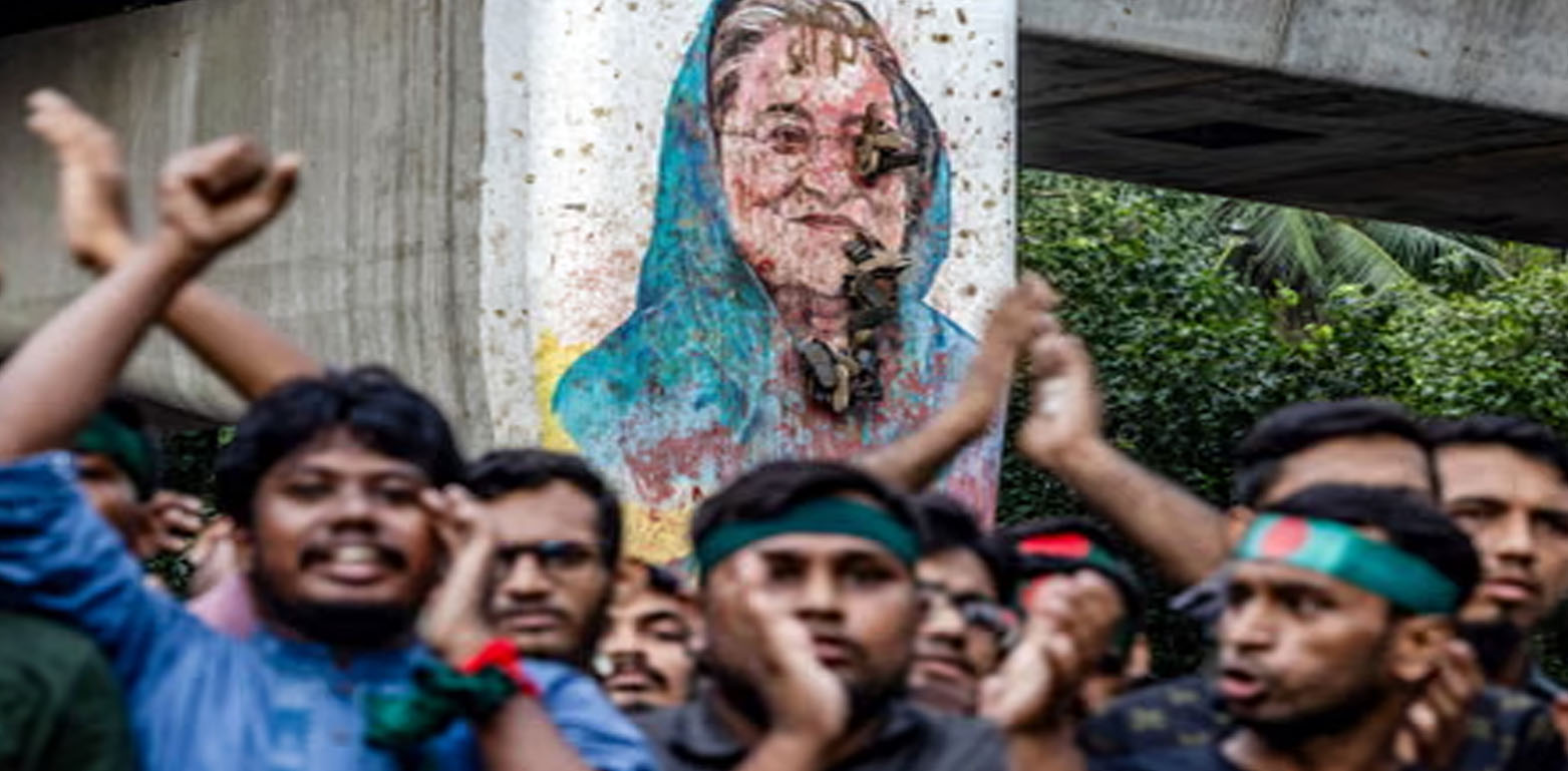 حسینہ واجد کی حکومت کے خاتمے کا ایک سال مکمل ہونے پر بنگلادیش میں جشن