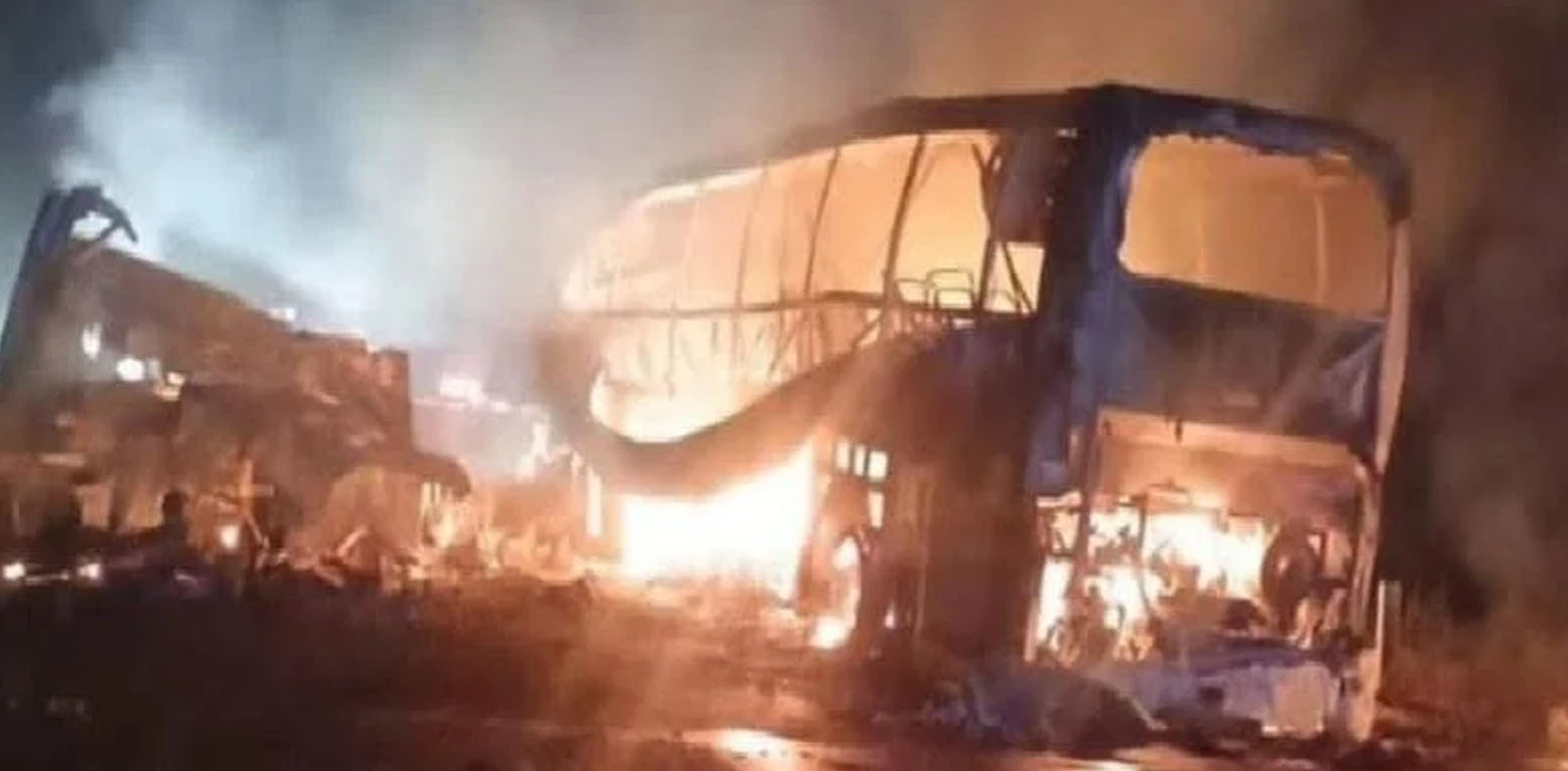 افغانستان میں خوفناک حادثہ، 71 افراد لقمہ اجل بن گئے (ویڈیو)