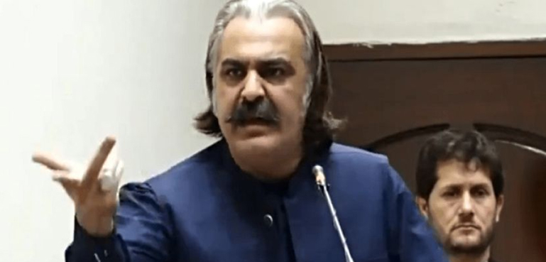 علی امین گنڈاپور کو مستعفی ہو جانا چاہیے؟ صحافی کے سوال پر جنید اکبر  نے کیا کہا؟