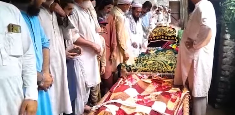 سیلاب : ایک گھر سے 13 جنازے، صوابی سانحے کا دلخراش واقعہ