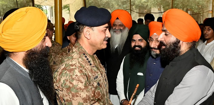 فیلڈ مارشل کا پنجاب کے سیلاب سے متاثرہ علاقوں کا دورہ، سکھ برادری سے ملاقات