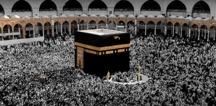 حج کوٹہ کے خلاف کیس : نجی حج ٹور آپریٹرز میں پھوٹ پڑ گئی