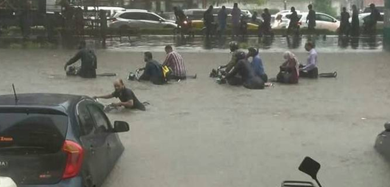 کراچی کے لیے نیا الرٹ جاری: شدید بارشوں اور اربن فلڈنگ کی پیشگوئی