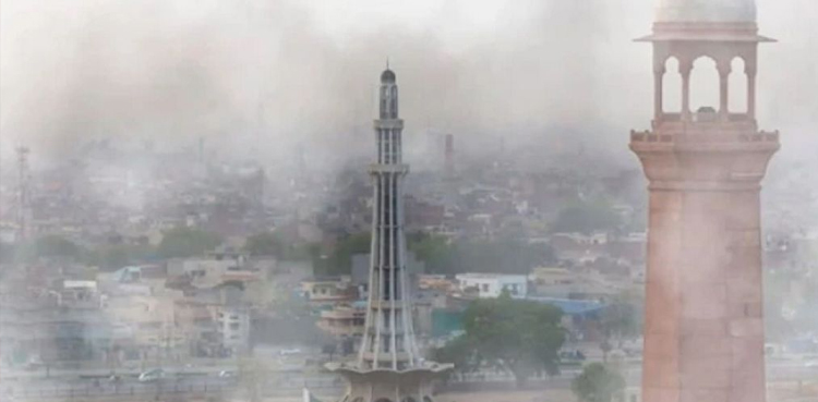 پنجاب کو زہریلے صنعتی مادوں اور دھاتوں سے پاک کرنے کیلیے بڑے آپریشن کا حکم