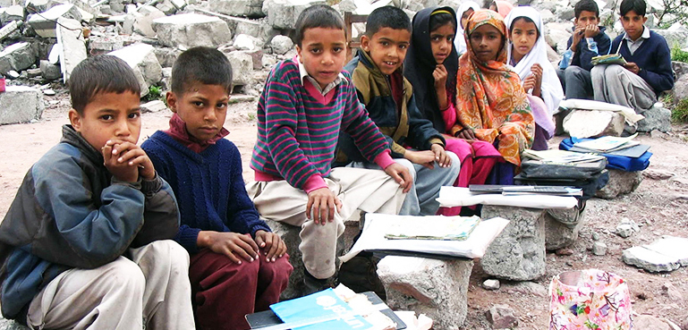 18 سرکاری اسکولوں کی عمارتوں پر با اثر افراد کے قبضے کا انکشاف