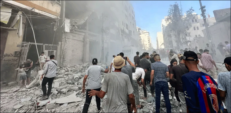 غزہ میں زمین، فضا اور سمندر سے میزائلوں کی بارش، بارودی روبوٹس کا بھی استعمال